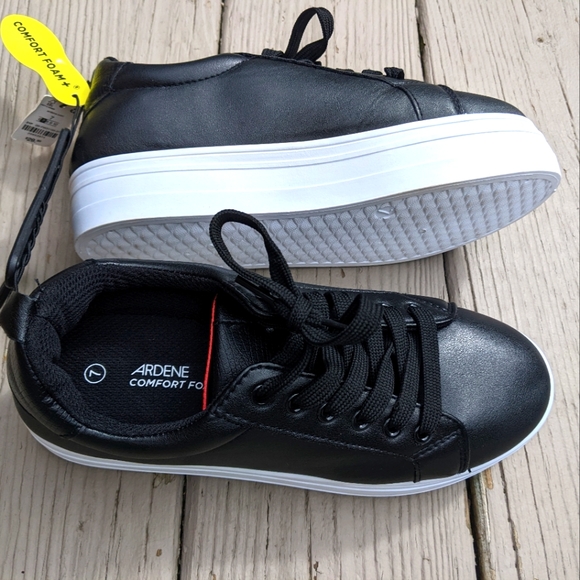 Ardene Black Platform Sneakers - Picture 2 of 10